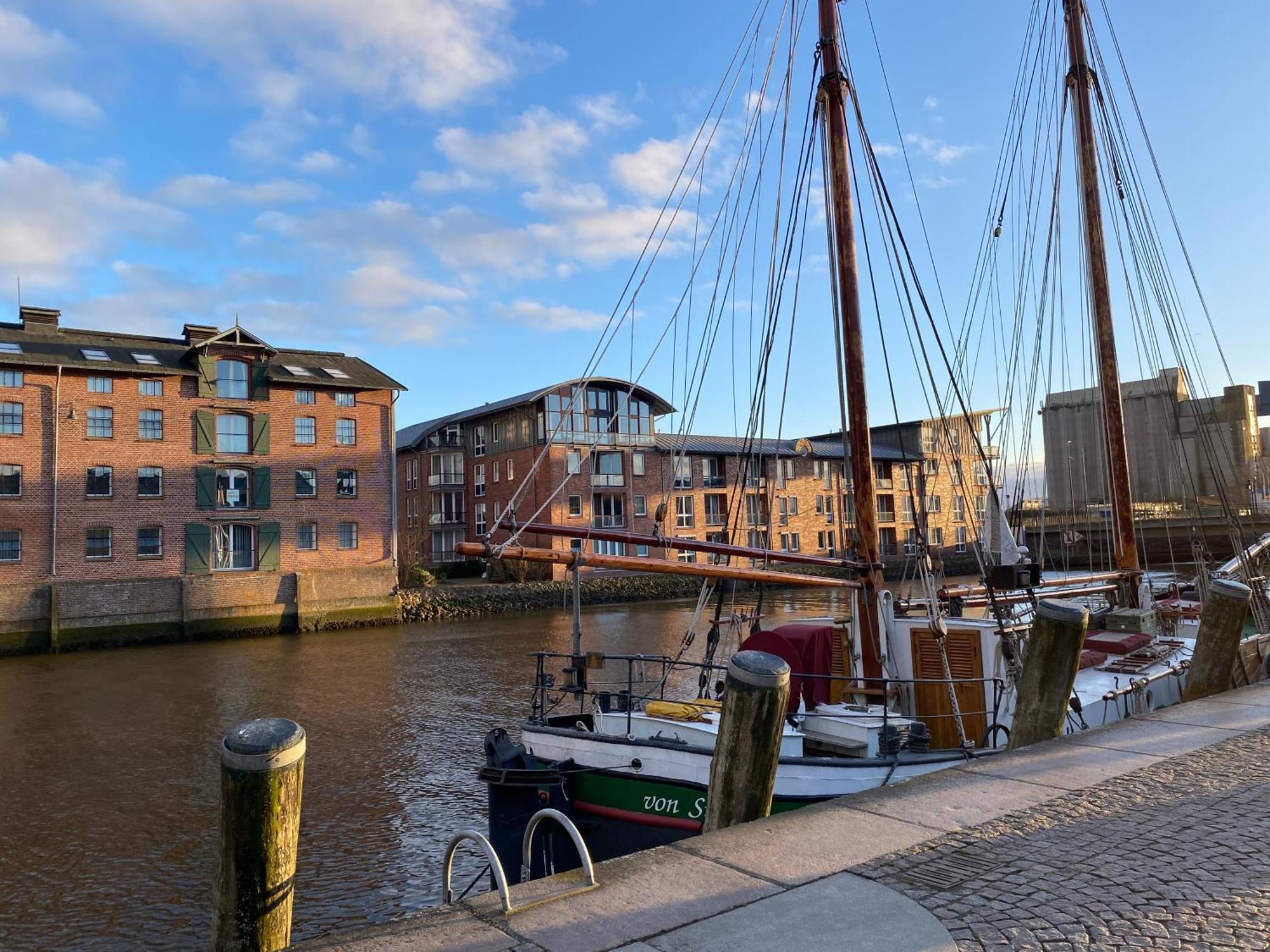 Simmerdeis Am Hafen Husum  Kültér fotó