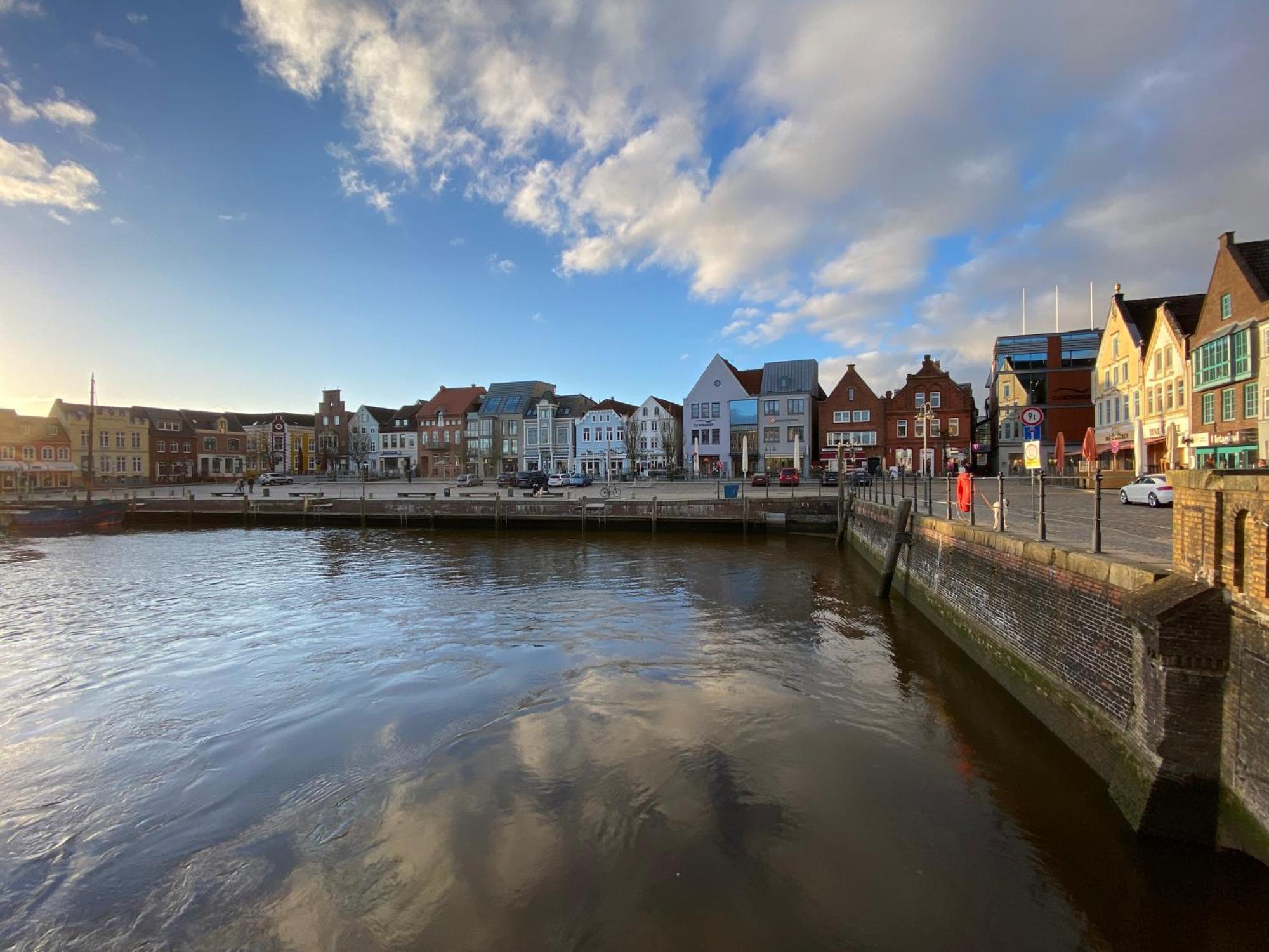 Simmerdeis Am Hafen Husum  Kültér fotó
